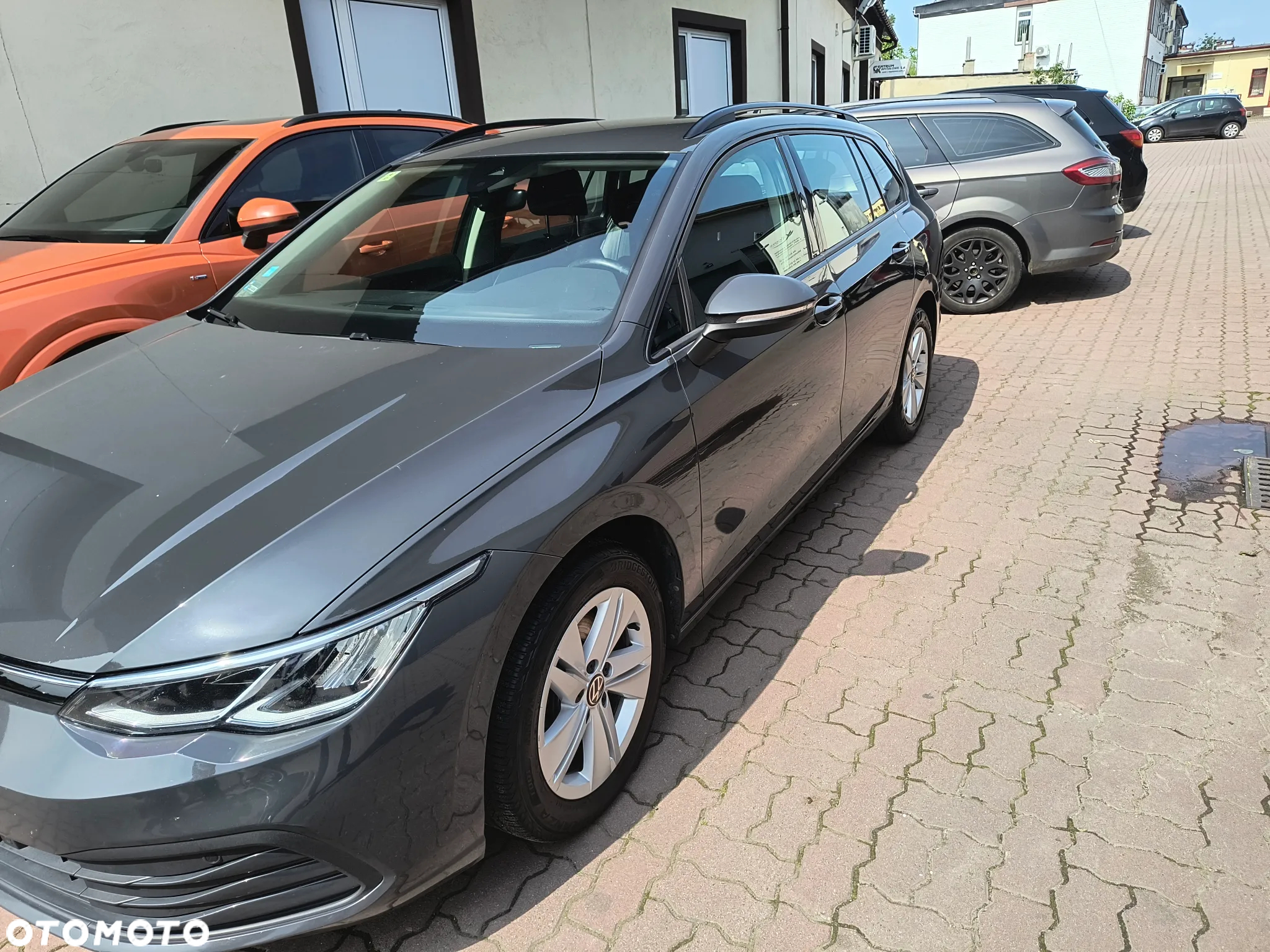 Volkswagen Golf - 2