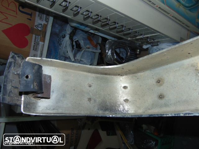 Volvo 245 (carrinha) pára-choques - 4