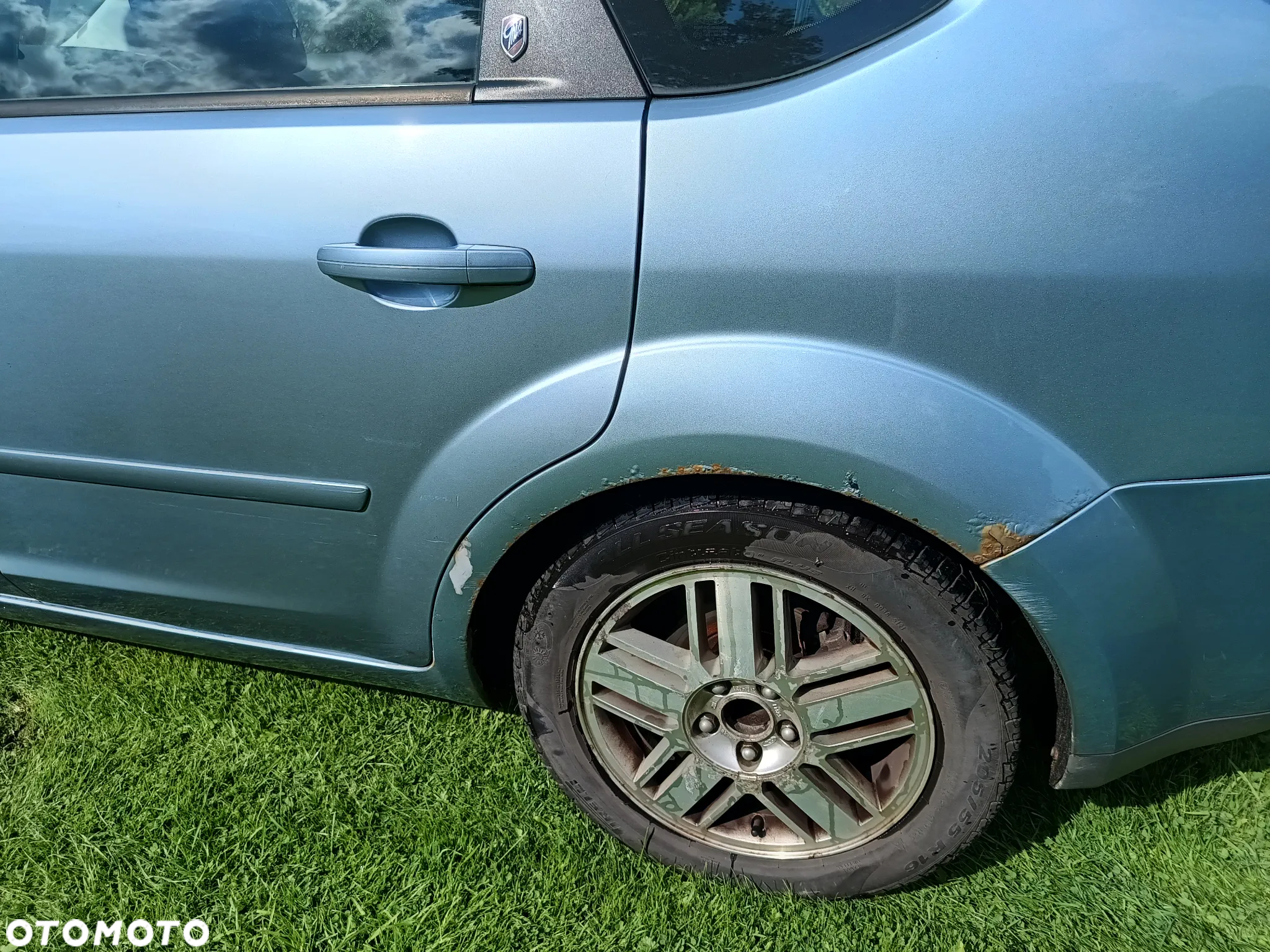 Ford Focus ver-1-6-16v-ghia - 13