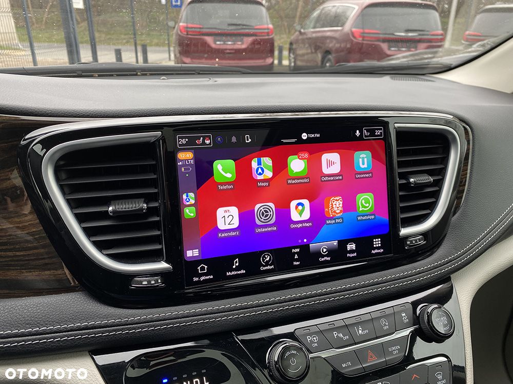 Chrysler Pacifica - 33