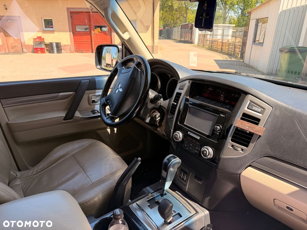 Mitsubishi Pajero 3.2 DID Instyle EU6 - 11