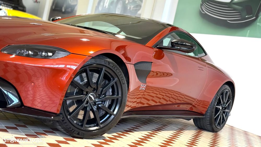 Aston Martin Vantage Coupe 4.0 Twin-Turbo V8 - 7