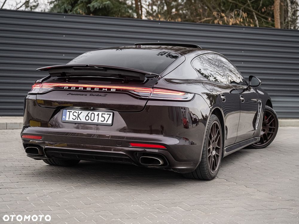 Porsche Panamera 4 PDK Platinum Edition - 12