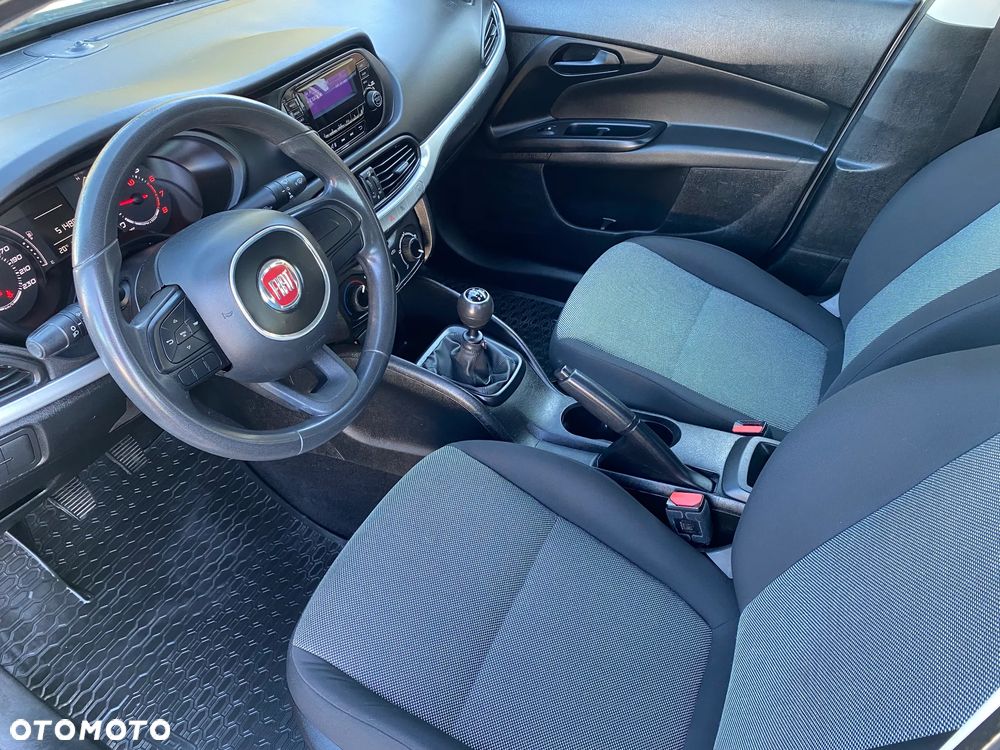 Fiat Tipo - 12