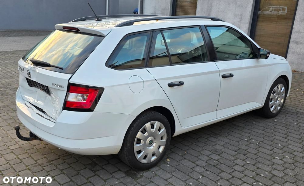 Skoda Fabia Combi 1.2 TSI Active - 2