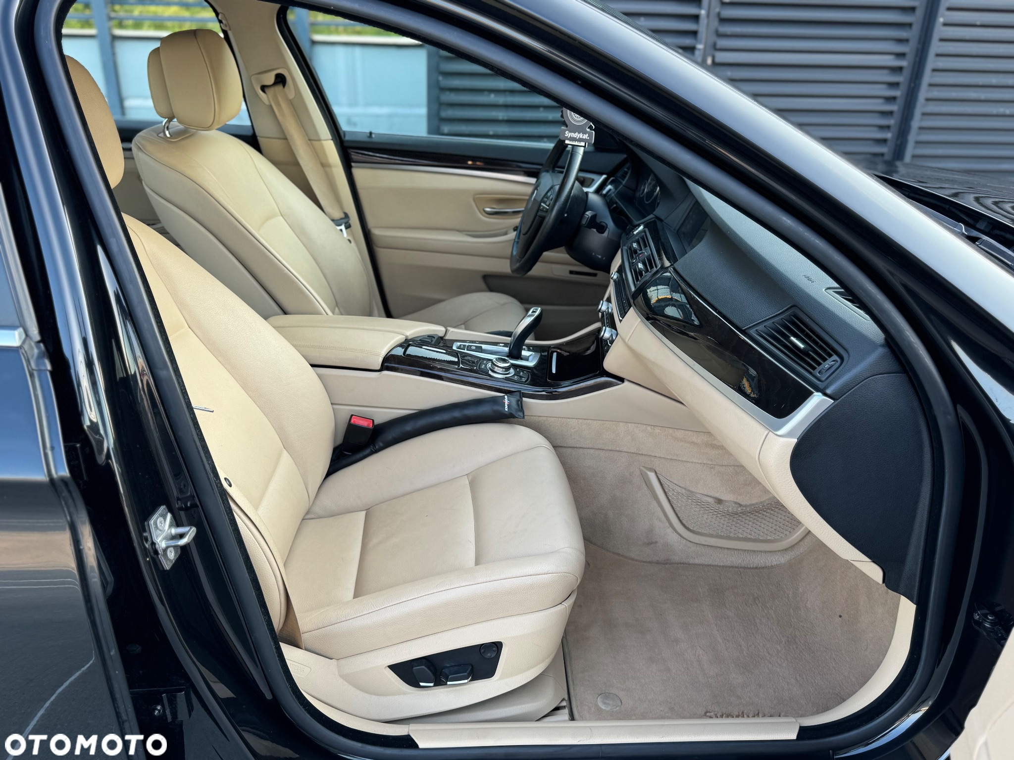 BMW Seria 5 528i Sport-Aut - 13