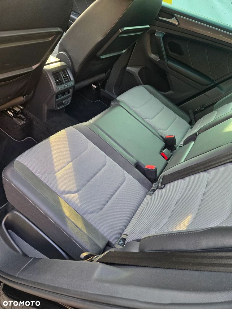 Volkswagen Tiguan - 12