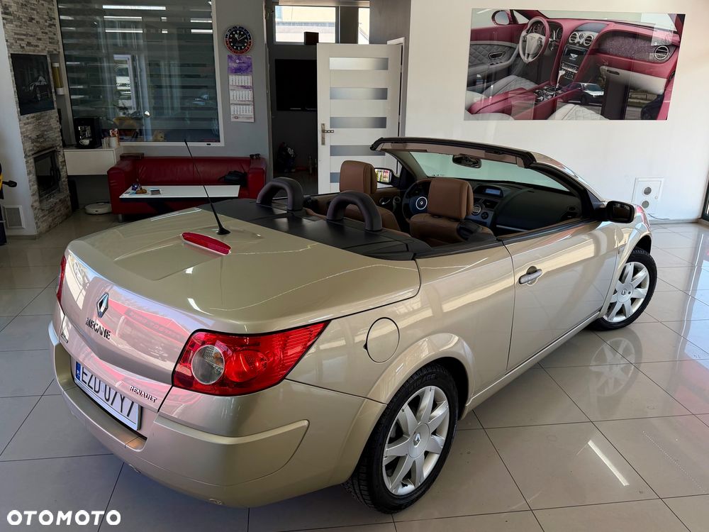 Renault Megane 2.0 Luxe Privilege - 4