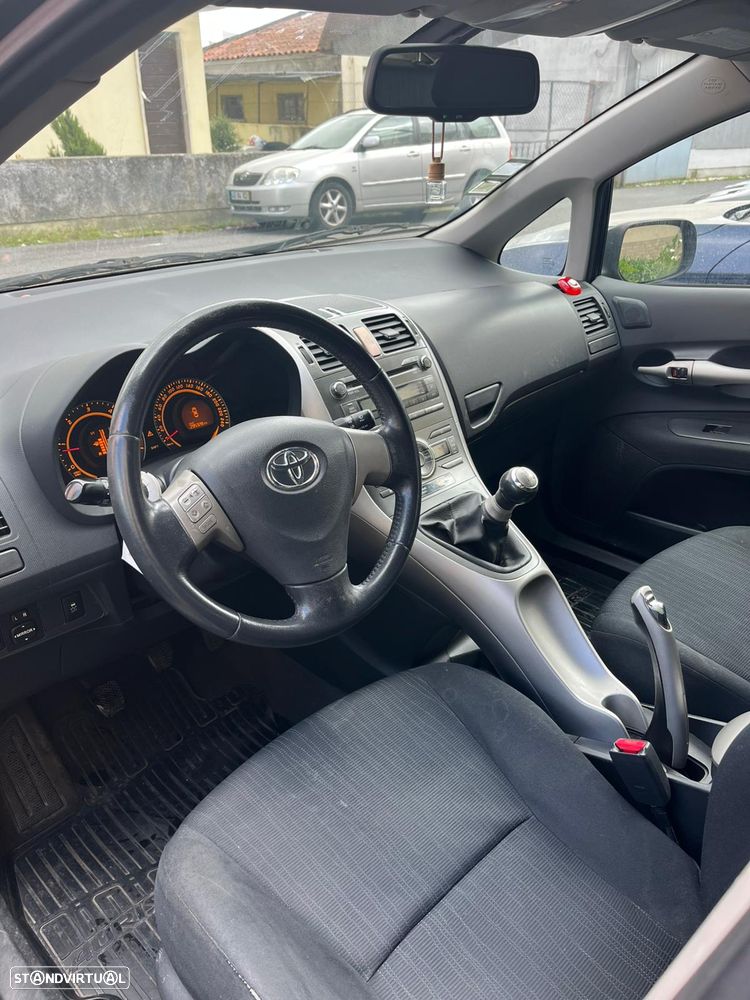 Toyota Auris 1.4 D-4D - 8