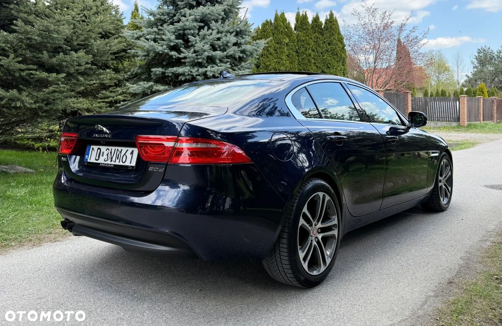 Jaguar XE 20d Prestige - 7