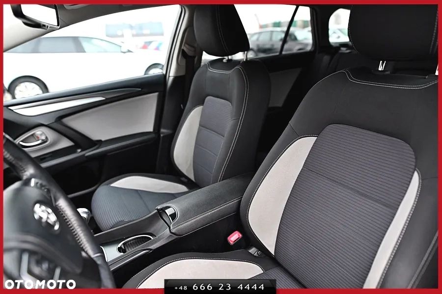 Toyota Avensis Touring Sports 1.6 D-4D Executive - 20