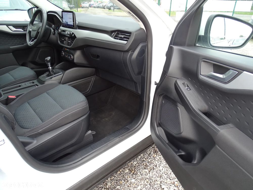 Ford Kuga - 16