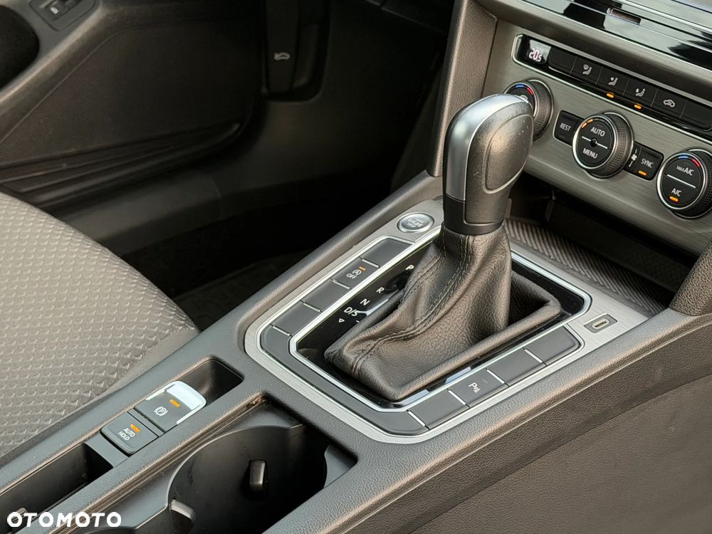 Volkswagen Passat 1.5 TSI EVO Business DSG - 22