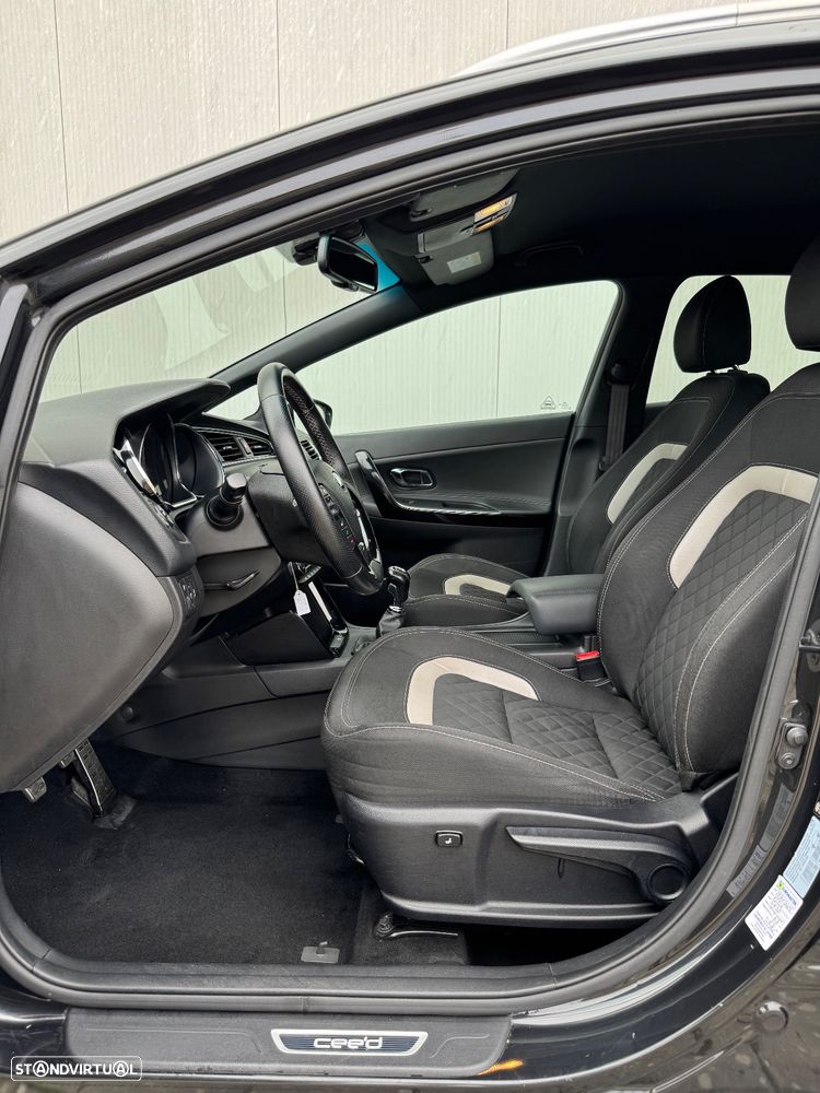 Kia Ceed SW 1.6 CRDi GT Line - 11