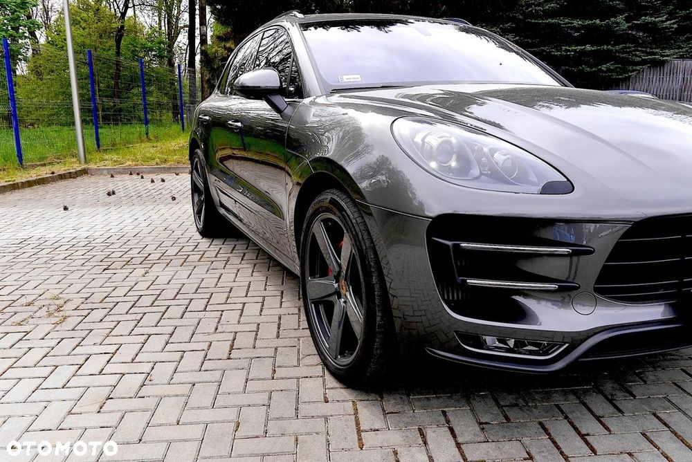 Porsche Macan Turbo - 3