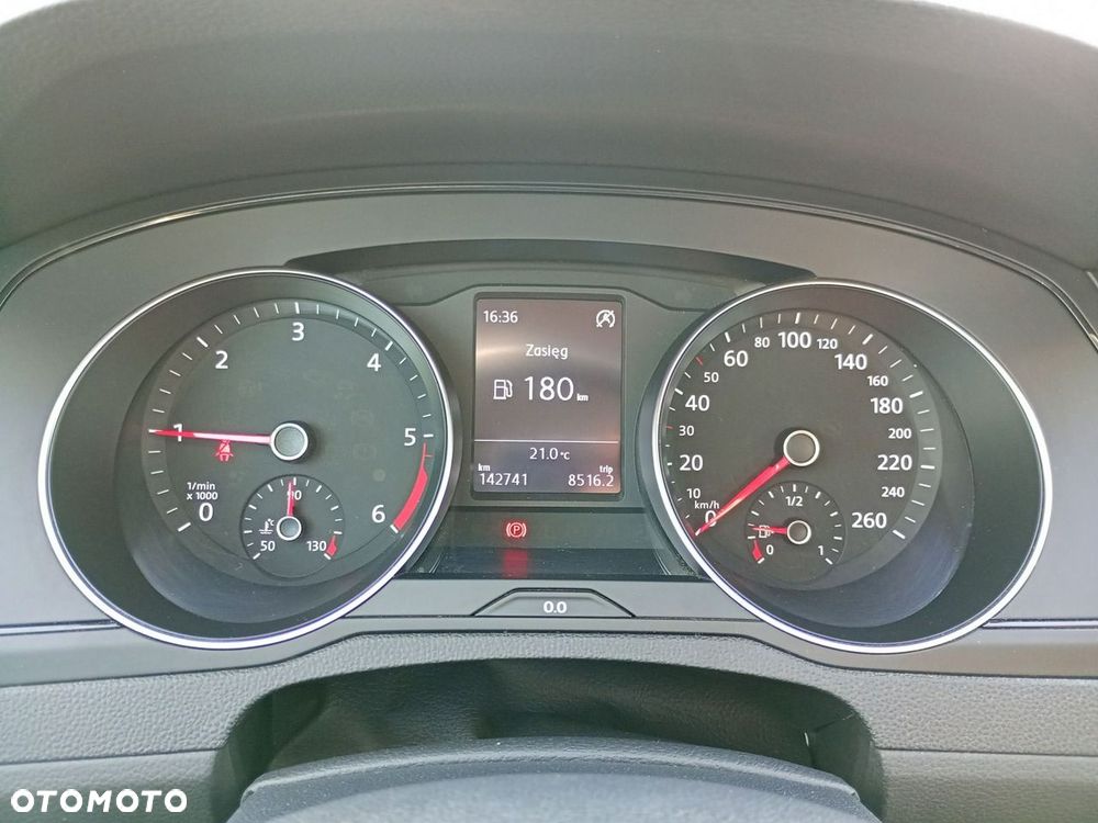 Volkswagen Passat Variant 2.0 TDI EVO Essence - 13