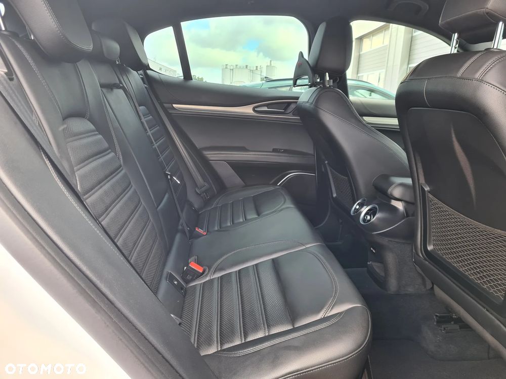 Alfa Romeo Stelvio 2.0 Turbo B-Tech Edition Q4 - 33