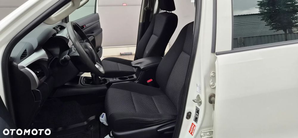 Toyota Hilux 2.4 D-4D Double Cab DL 4x4 - 17