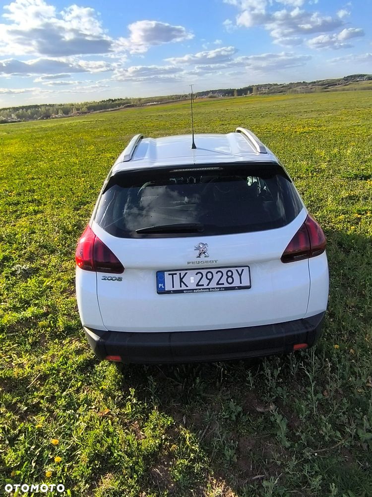 Peugeot 2008 BlueHDi 100 STOP & START Style - 7