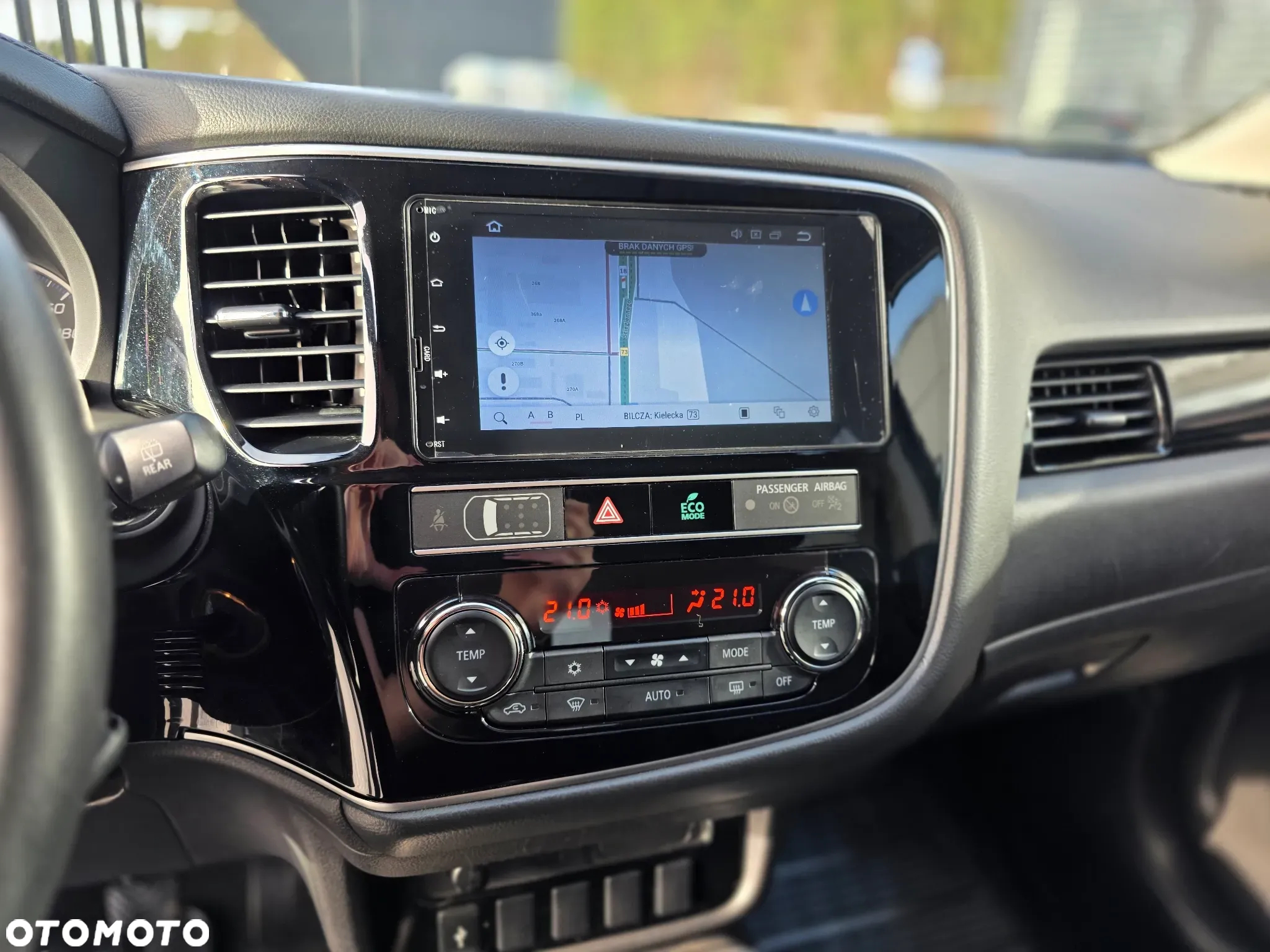 Mitsubishi Outlander 2.0 Invite + 2WD - 22