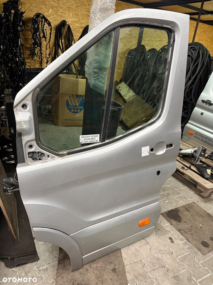 DRZWI lewe  FORD TRANSIT MK8 - 2