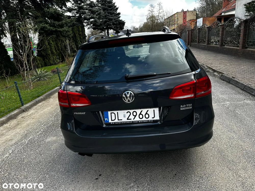 Volkswagen Passat - 16