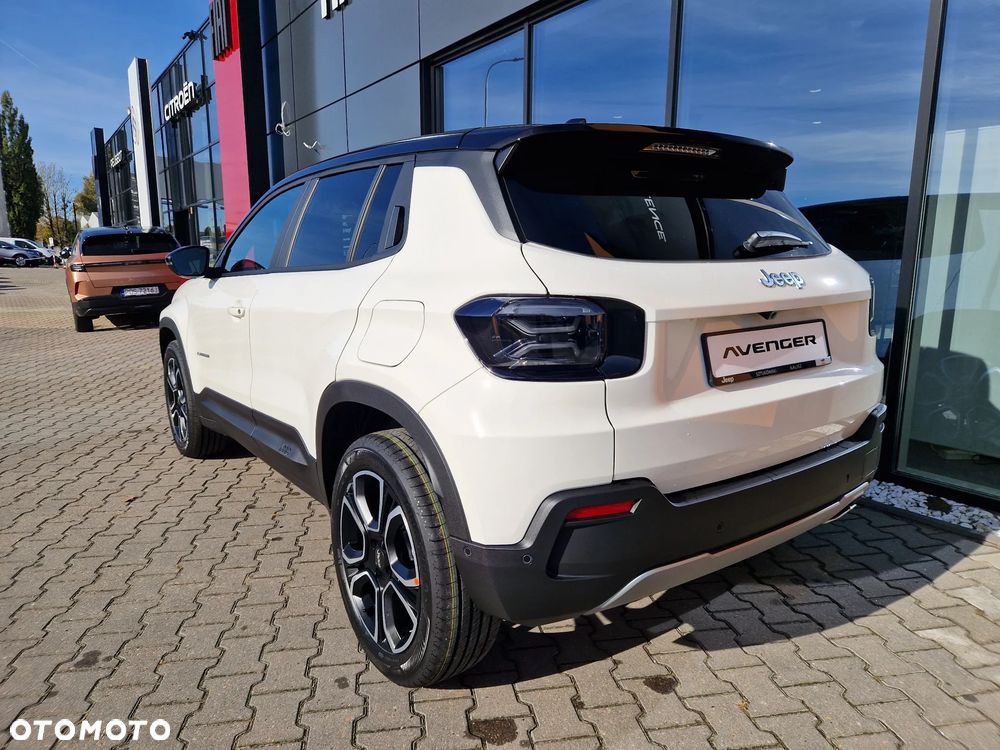 Jeep Avenger 1.2 T3 mHEV Summit FWD eDCT6 - 8