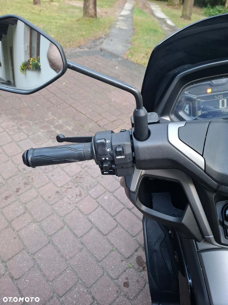Yamaha NMAX - 9