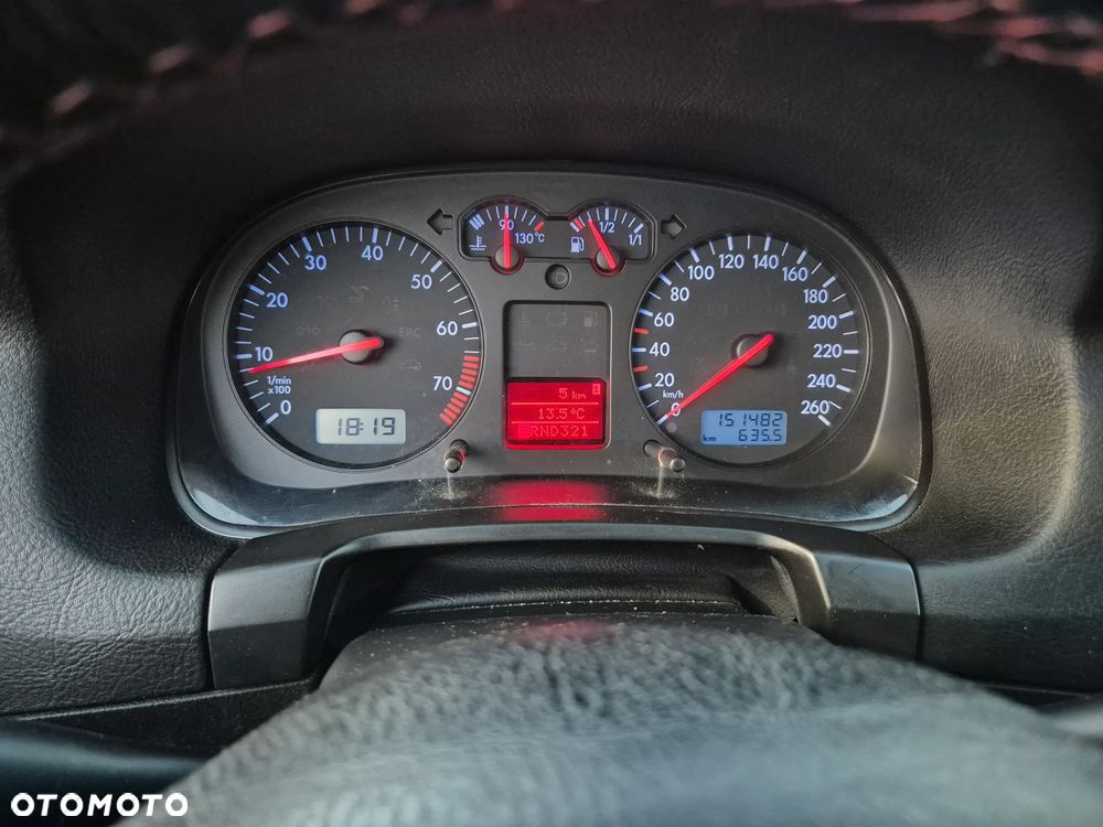 Volkswagen Golf IV 2.0 Highline - 5