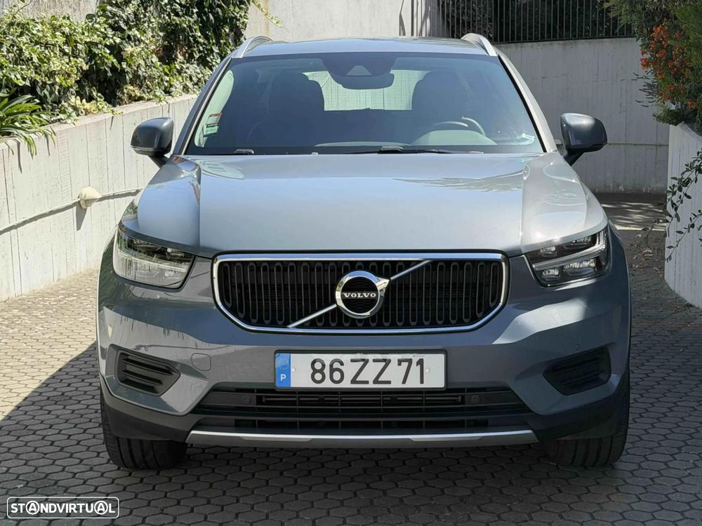 Volvo XC 40 1.5 T3 Momentum Plus Geartronic - 4