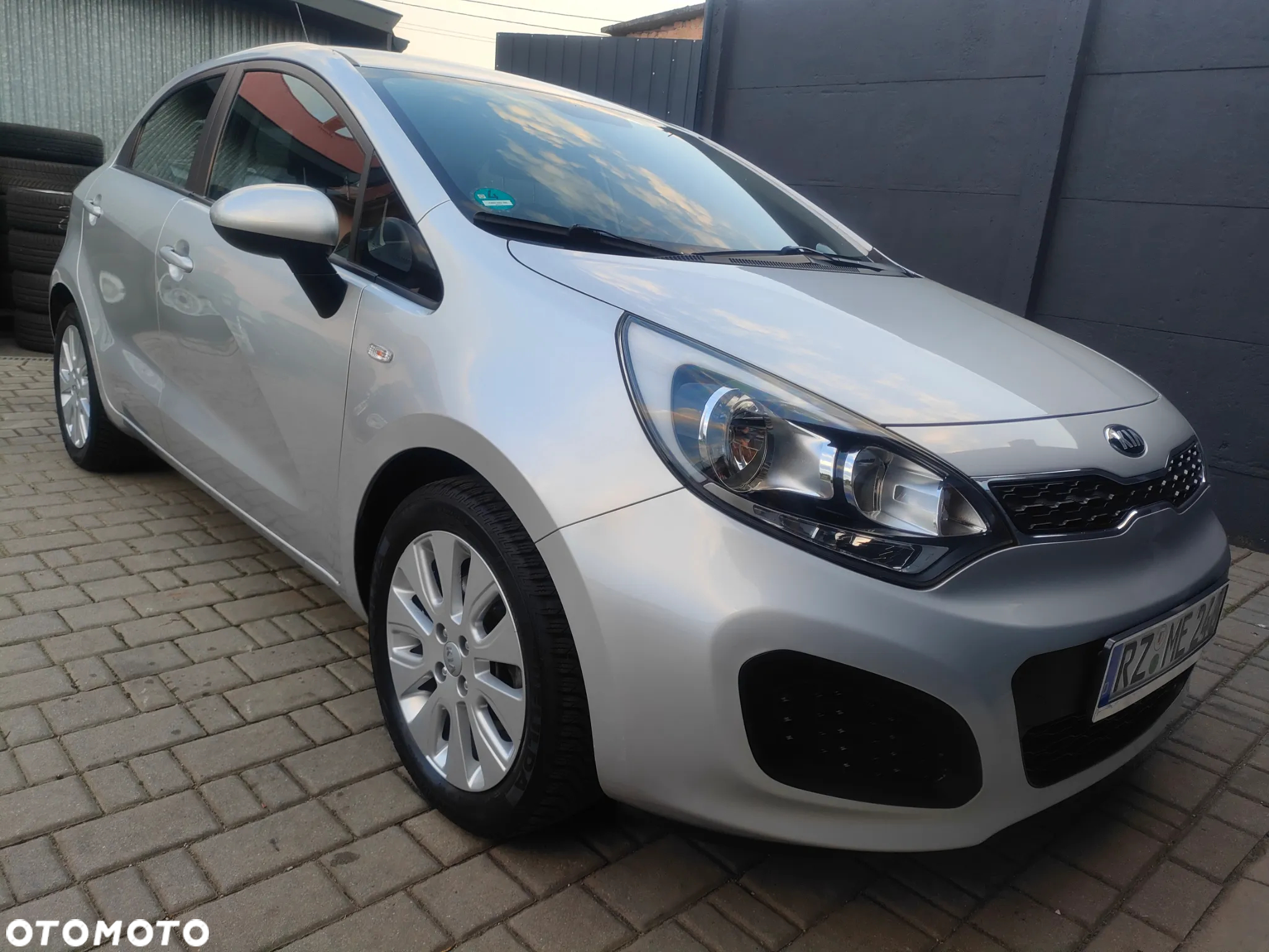 Kia Rio 1.2 Attract - 32