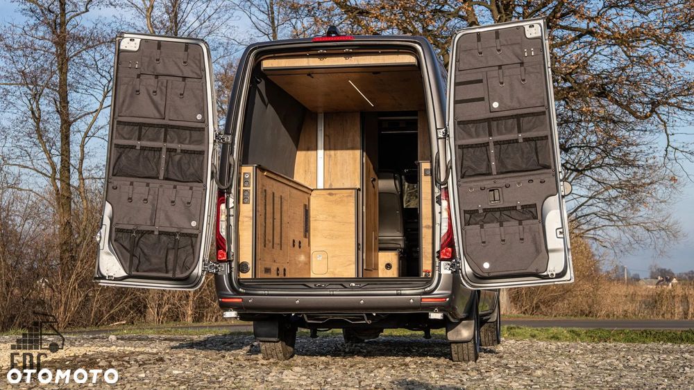 Mercedes-Benz SPRINTER - 16