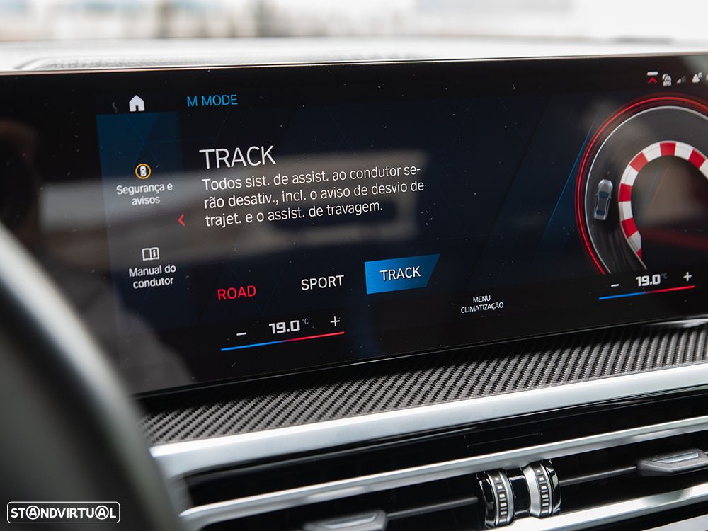BMW M2 Auto - 27