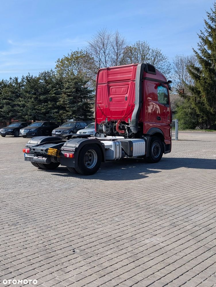 Mercedes-Benz Actros - 4