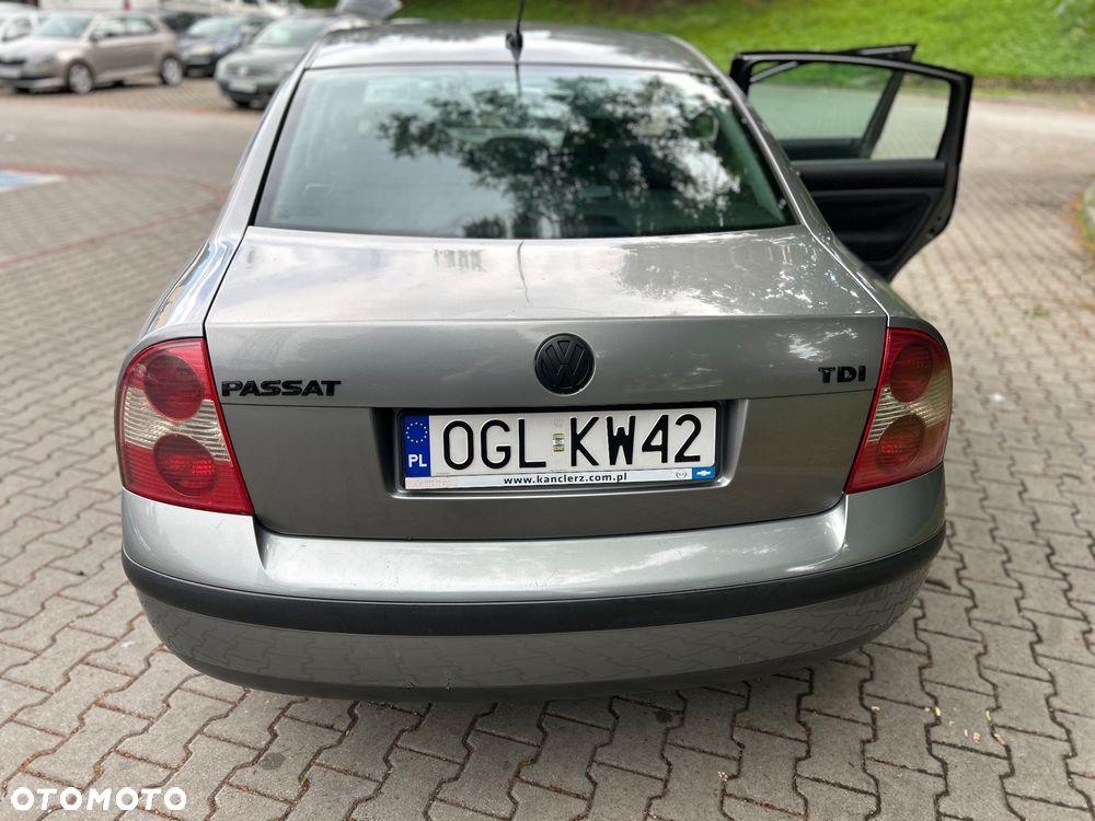 Volkswagen Passat 1.9 TDI Comfortline - 19