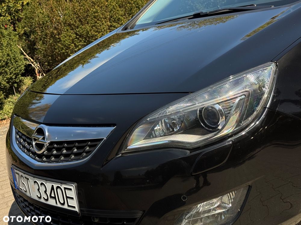 Opel Astra 2.0 CDTI Cosmo - 23