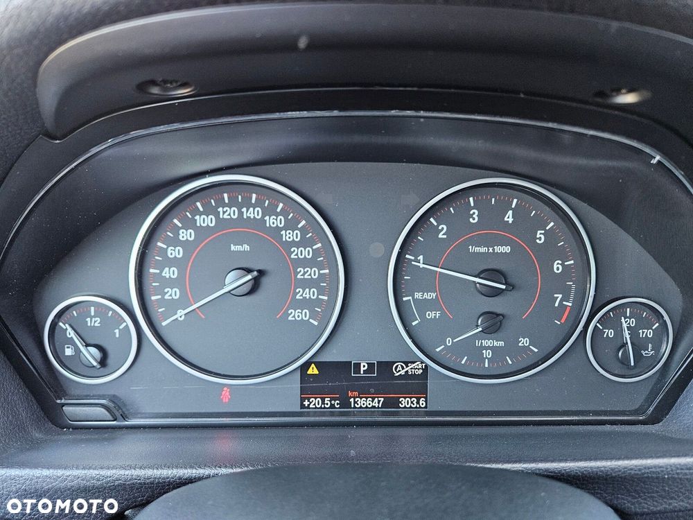 BMW Seria 3 318i Sport Line - 24