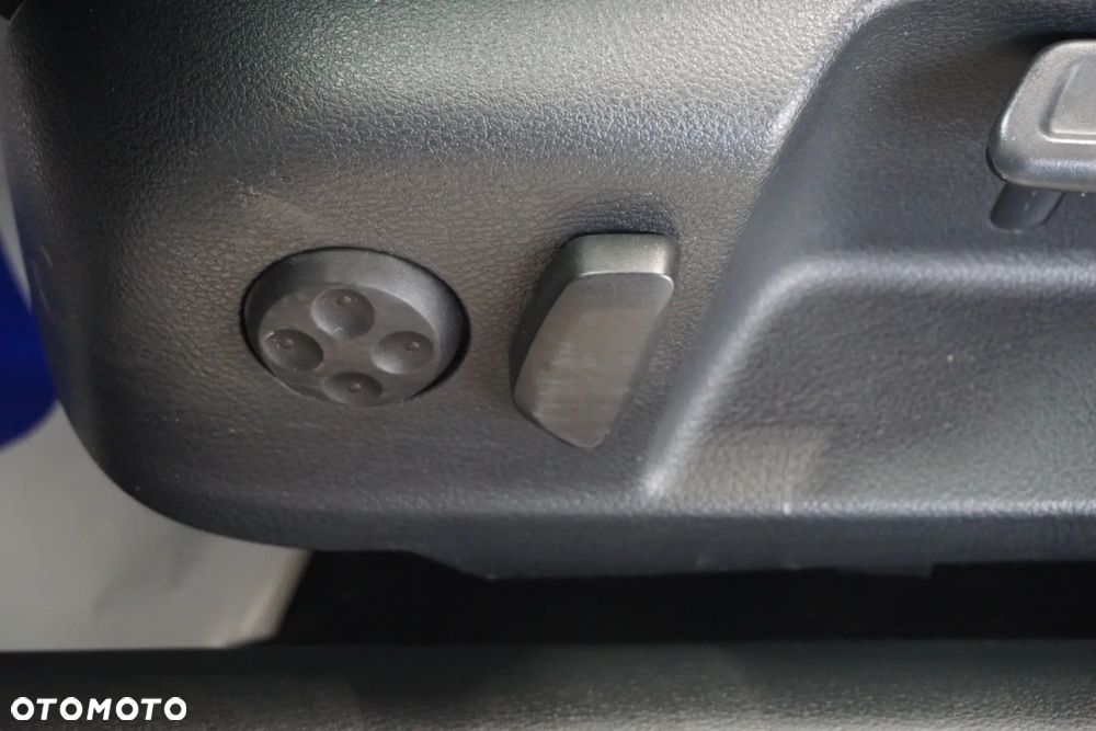 Volkswagen Passat 2.0 TDI Comfortline - 33