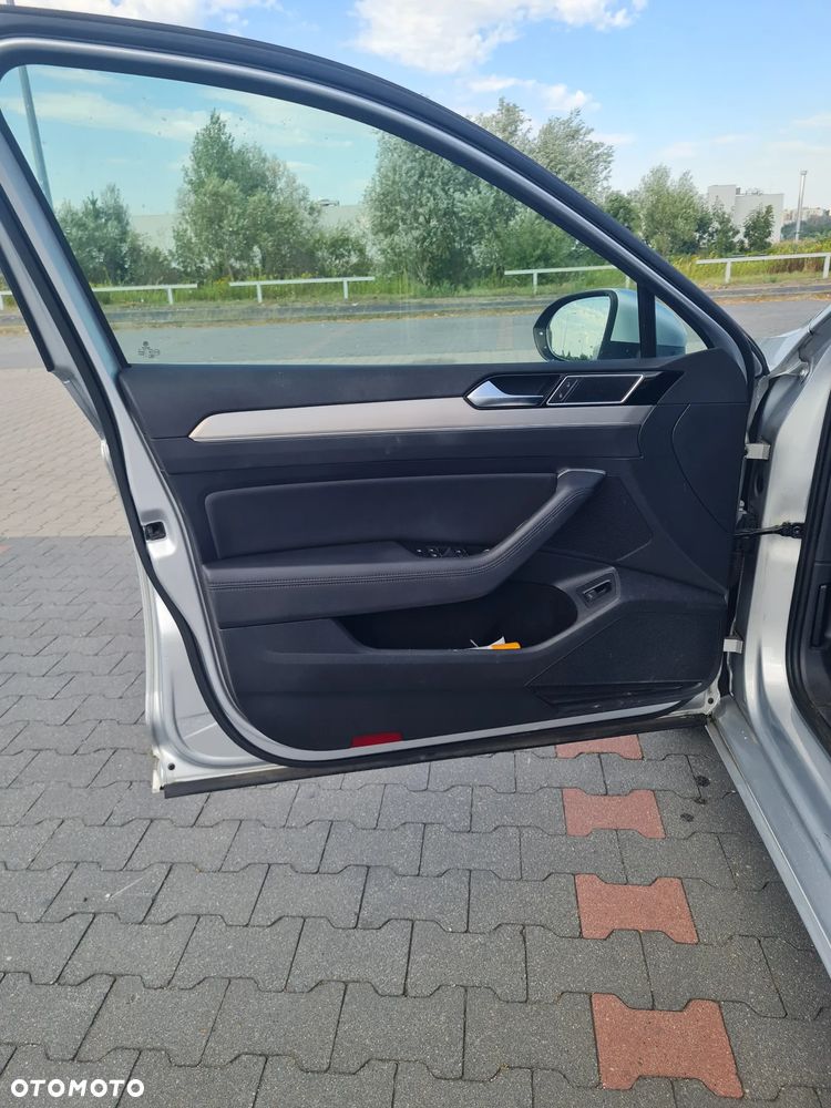 Volkswagen Passat 2.0 TDI BMT Comfortline - 11
