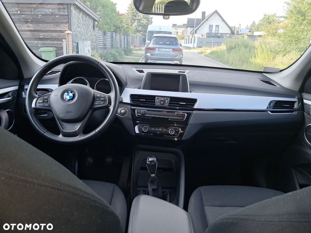 BMW X1 sDrive18i - 8