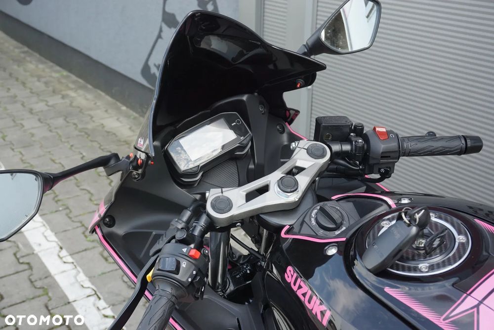 Suzuki GSX - 7
