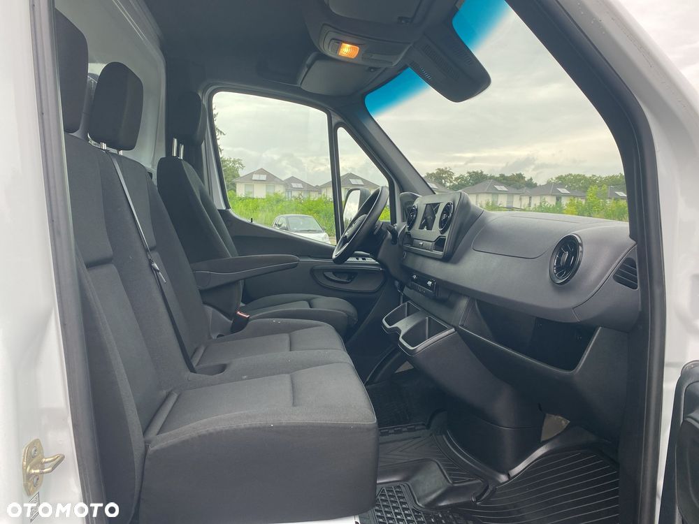 Mercedes-Benz Sprinter 516 - 10