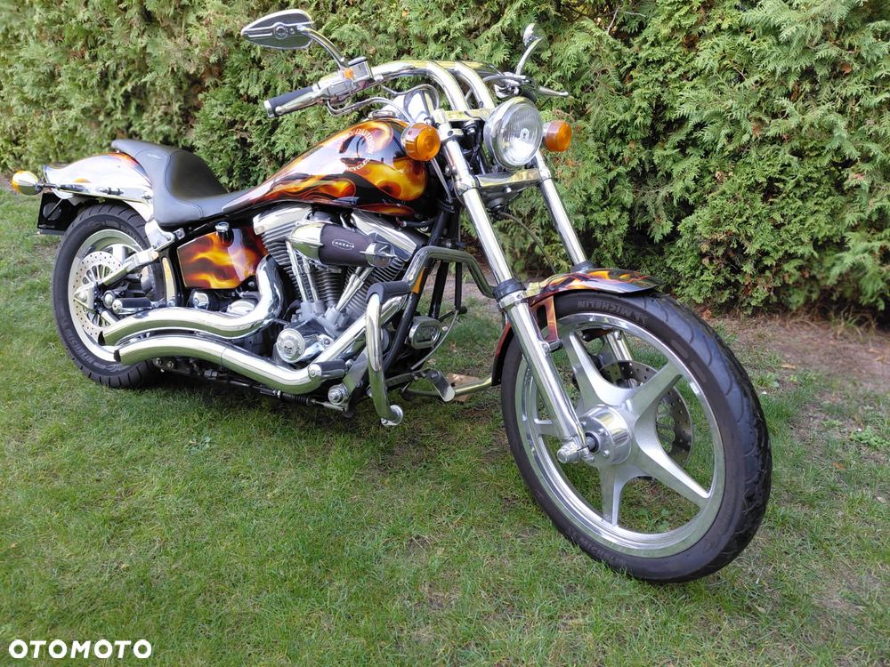 Harley-Davidson Softail Custom - 1
