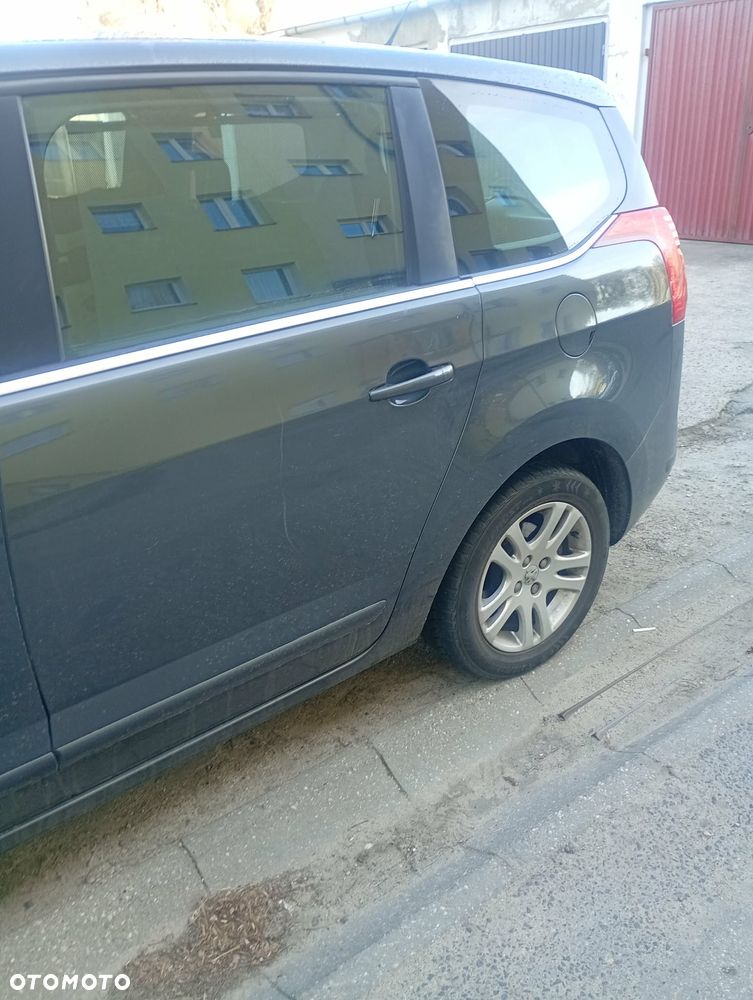 Peugeot 5008 HDI FAP 150 Platinum - 4