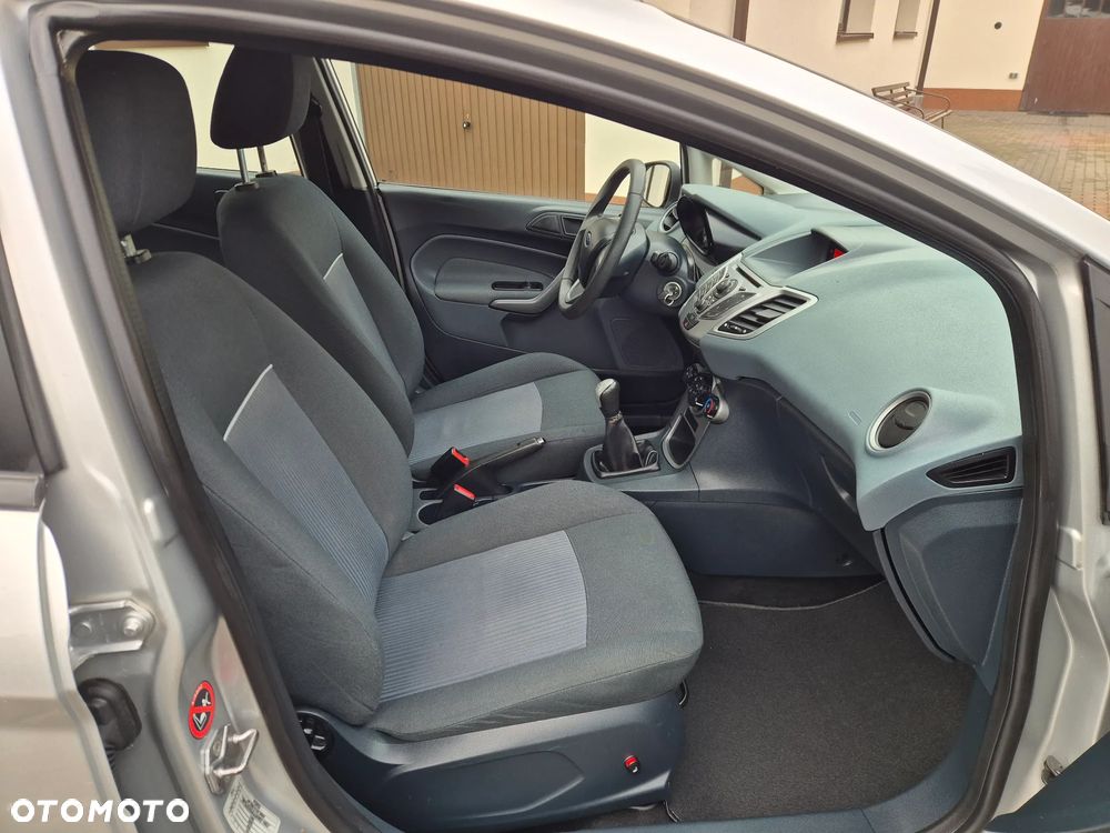 Ford Fiesta 1.25 Champions Edition - 18