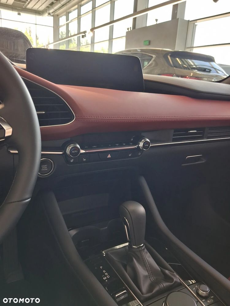 Mazda 3 2.0 mHEV Takumi - 8