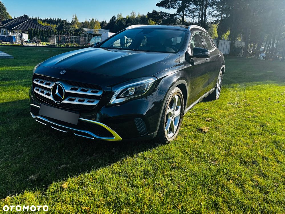 Mercedes-Benz GLA 180 7G-DCT UrbanStyle Edition - 4