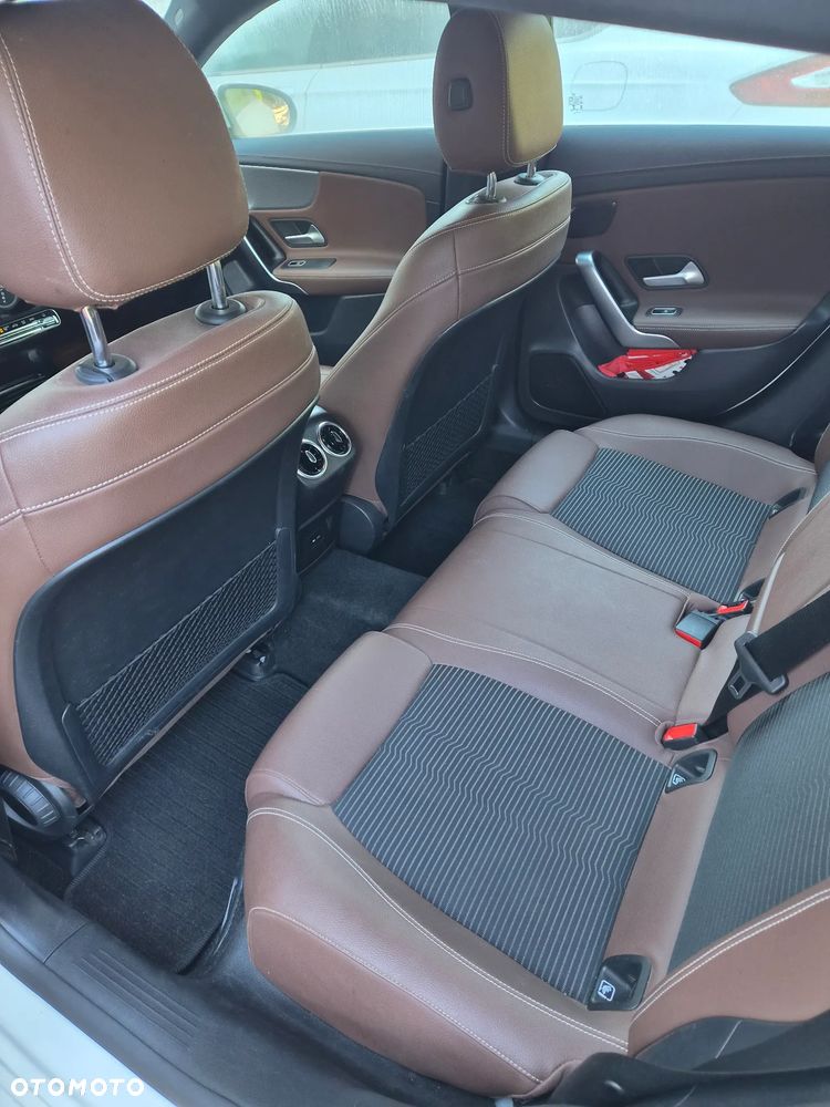 Mercedes-Benz CLA 180 d 7G-DCT Progressive - 36