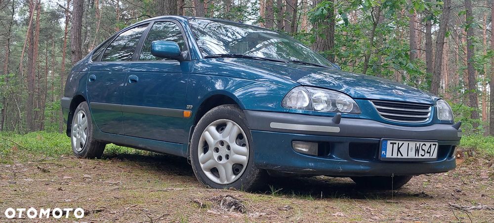 Toyota Avensis - 1