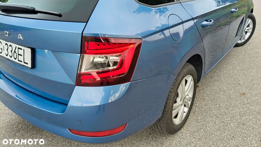 Skoda Fabia 1.0 TSI DSG Style - 28